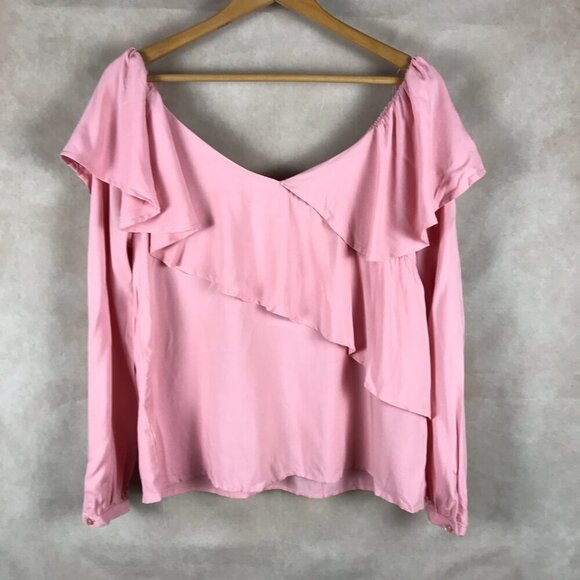 ONE HART Long Sleeve Pink Ruffled Top NWT M - Picture 2 of 12